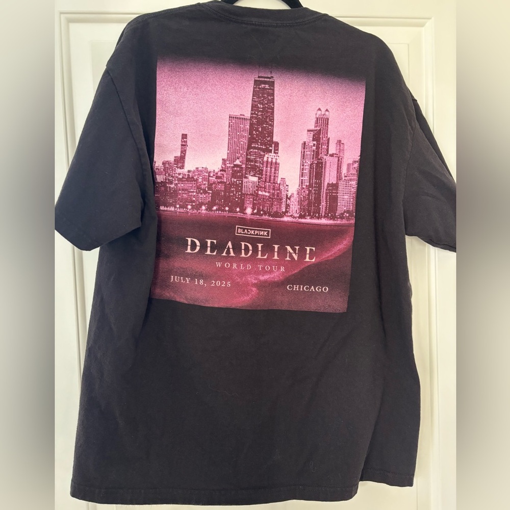 BLACKPINK Deadline World Tour Chicago Tshirt Size XL